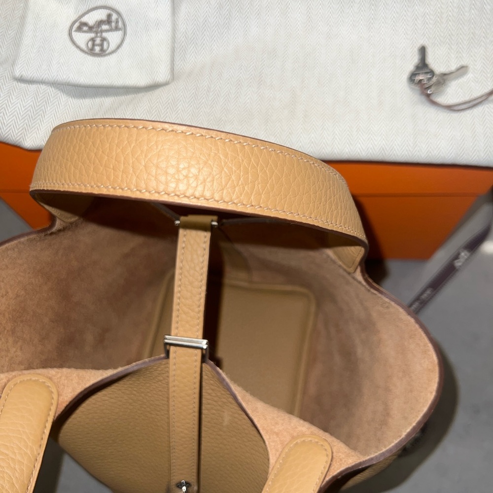 Hermes Picotin 18 Biscuit Palladium haredwarw Tan Pebbled Leather Tote - Picture 4 of 16